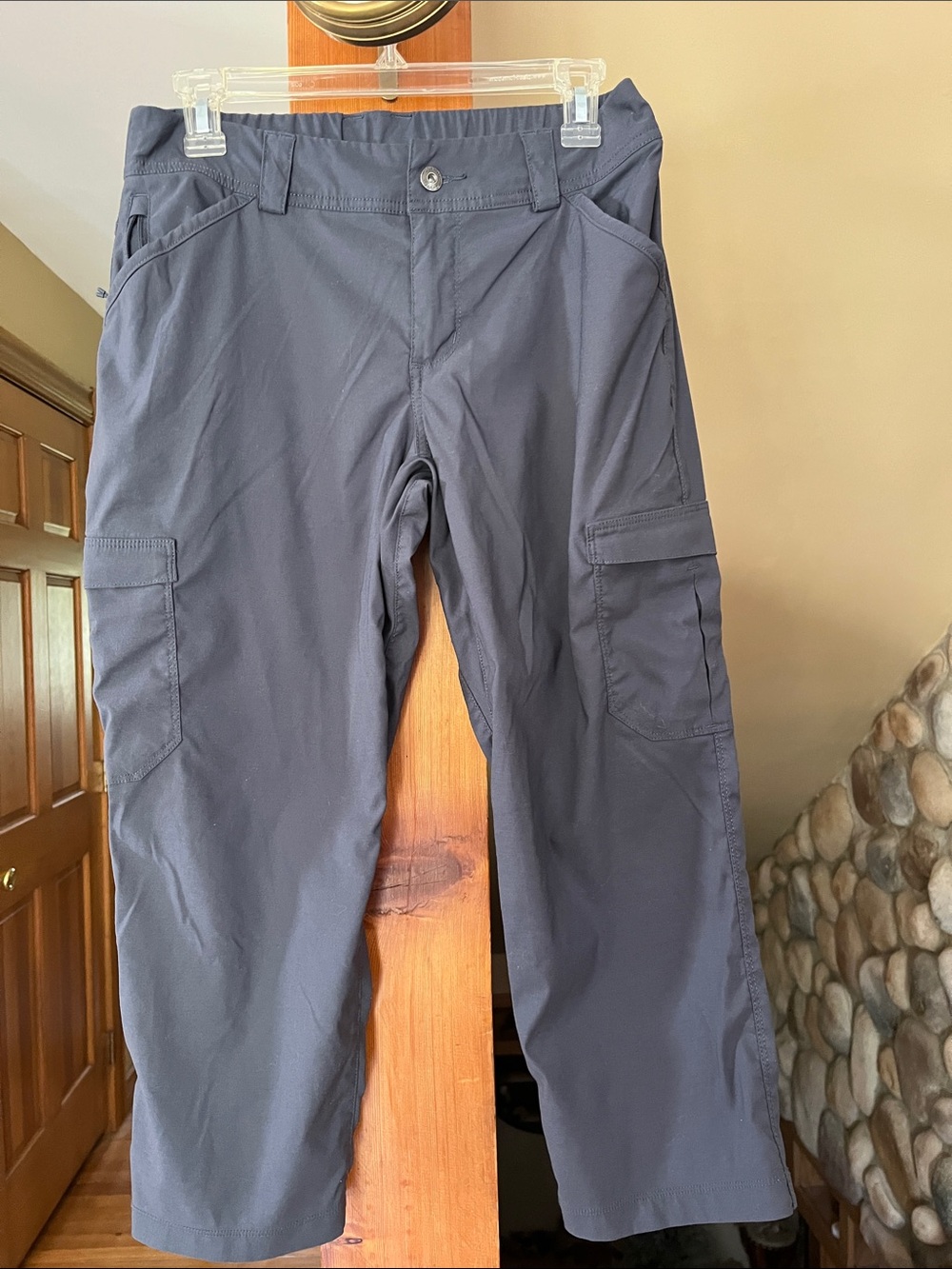 Women’s Duluth Trading Co. Dry on the Fly capri pants sz 8